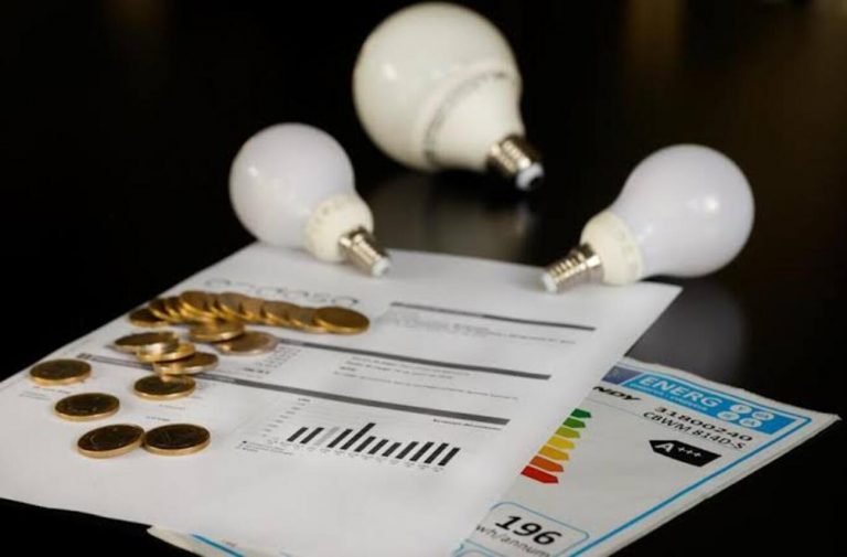 Guía práctica para reducir el costo de los recibos de luz y gas en Italia